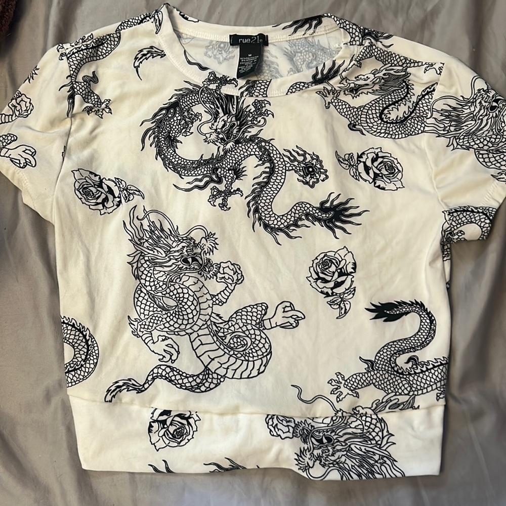 Graphic tee